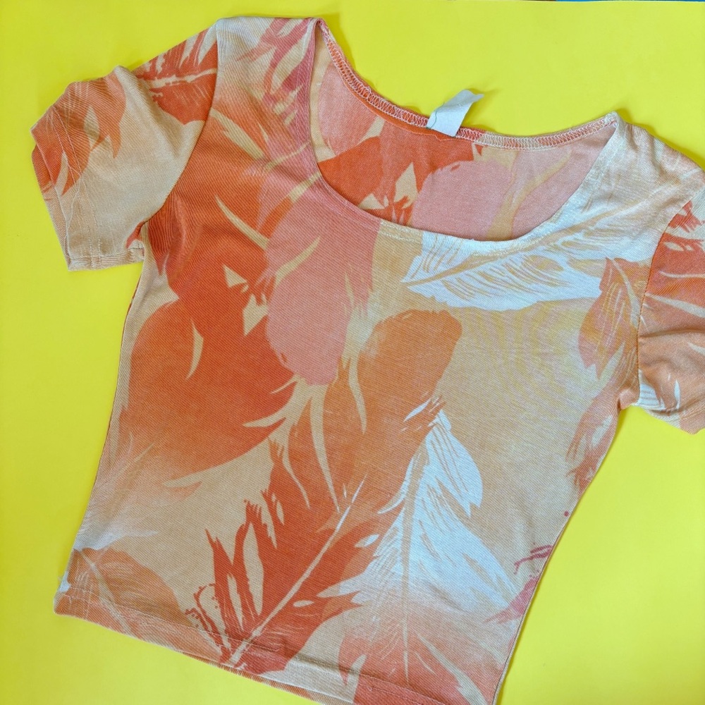 Vintage 90’s Orange Tropical Leaf Short Sleeve Fitted Top